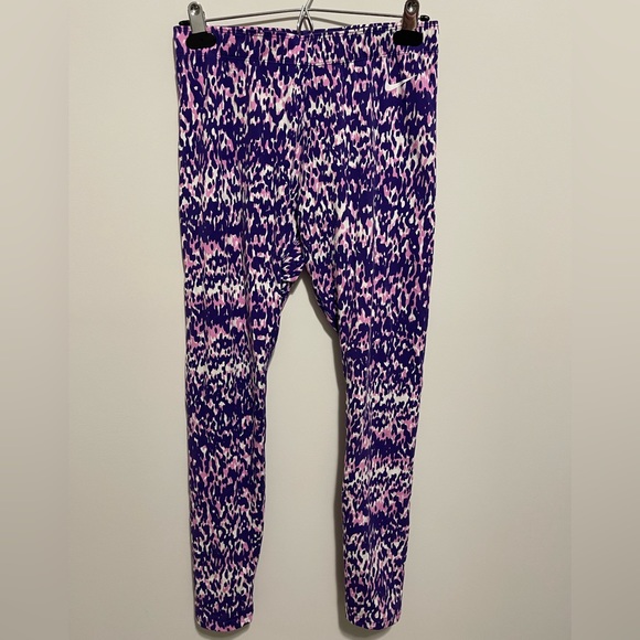 Nike Pants - NWT | Nike Patterned Leggings